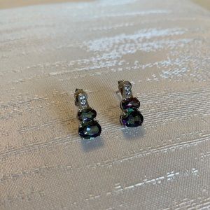 BUNDLE x 4 Beautiful stud earrings